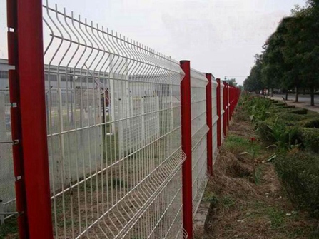 桃型柱护栏网