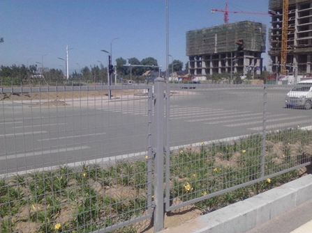 1644391337291179.jpg 公路护栏网 (2).jpg