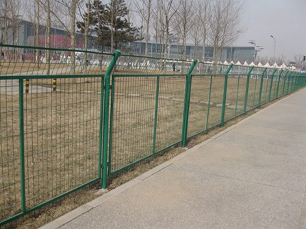 1644391385393869.jpg 框架护栏网 (2).jpg