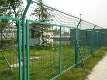 1644392897539344.jpg 框架护栏网 (6).jpg