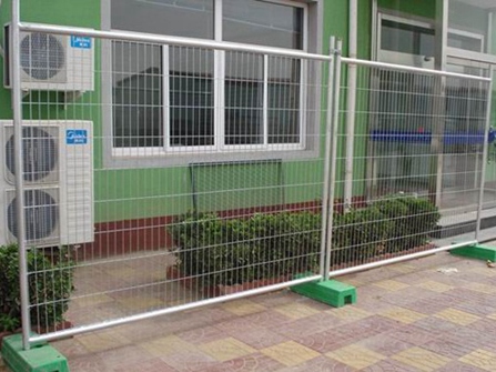 1644393129515220.jpg 临时护栏网 (6).jpg
